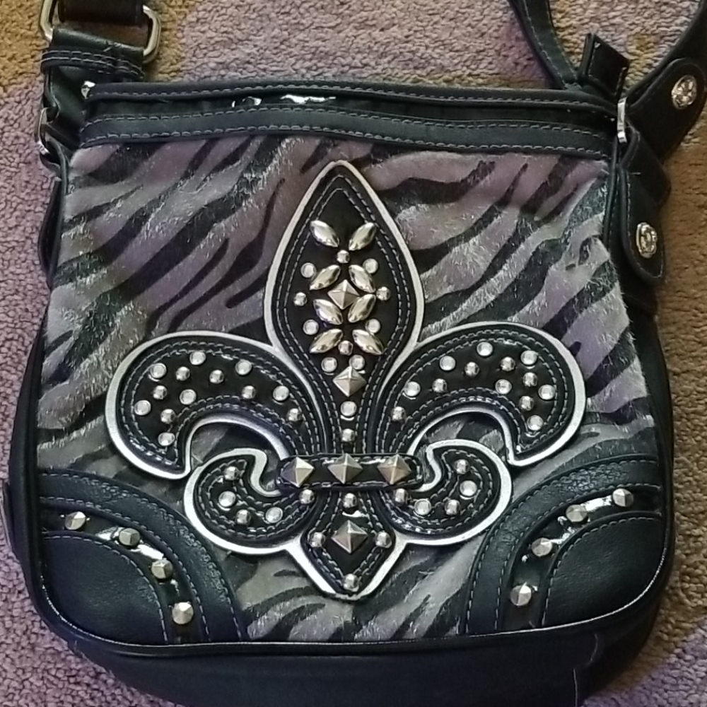 EUC Miss Me purse